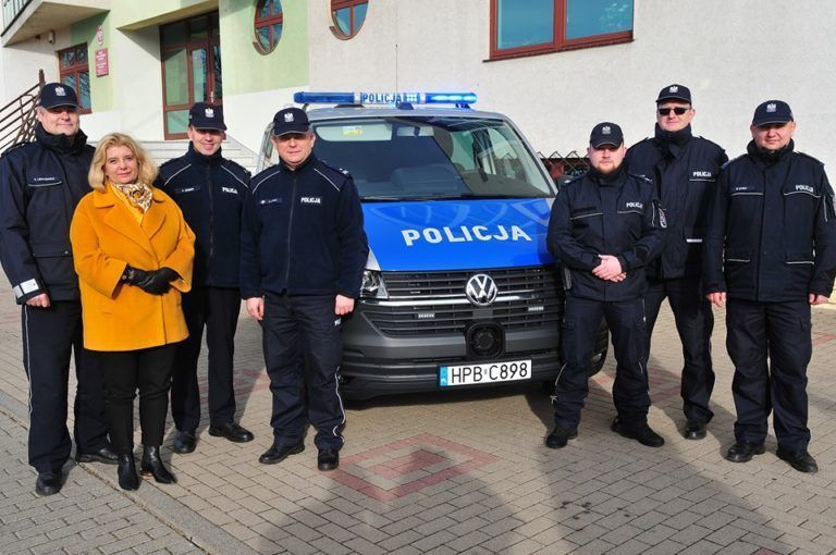 Nowy radiowóz dla świdnickiej policji