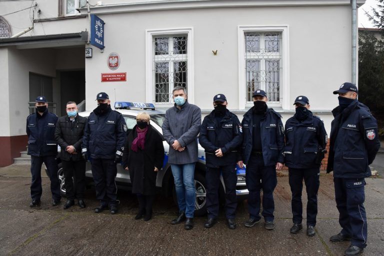 POSTERUNEK POLICJI W SŁOTWINIE ODPOWIEDZIĄ NA POTRZEBY MIESZKAŃCÓW