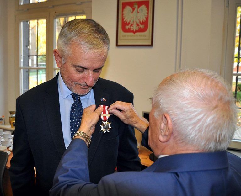Prezydent uhonorowany medalem