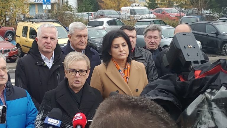 Polityczne show czy walka o szpital?