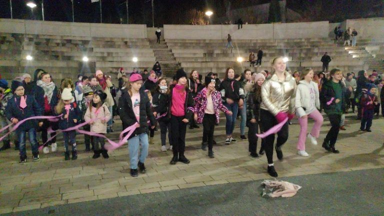 Zatańczyli przeciw przemocy [WIDEO]