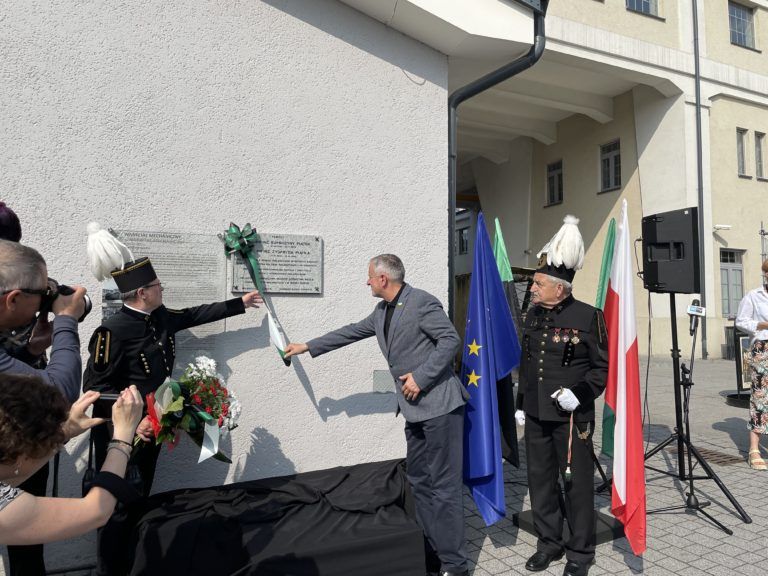 Odsłonięto tablicę ku pamięci zasłużonym dla Wałbrzycha i regionu