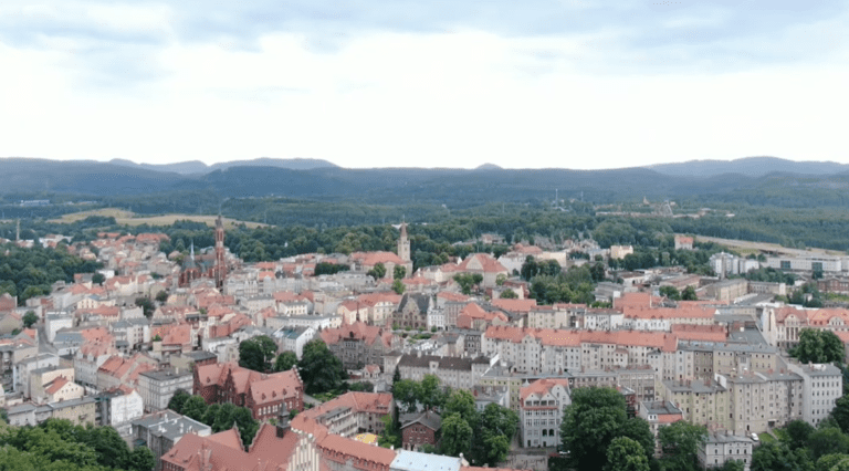 Zobacz widok z wieży na Harcówce [WIDEO]