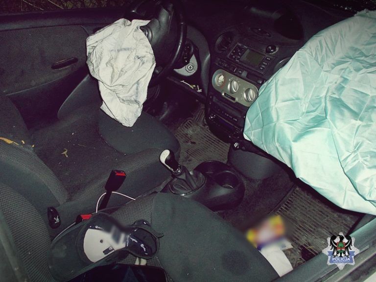 Uszkodził zaparkowane auta