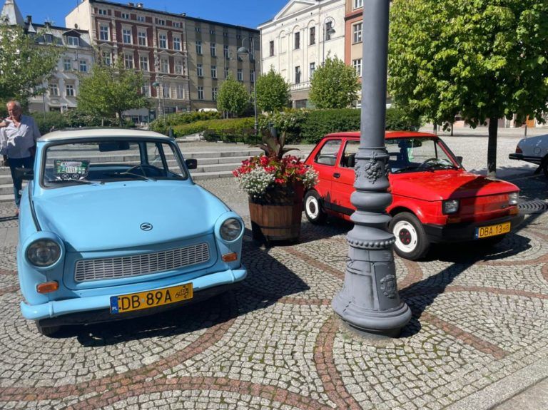 Retro auta na rynku już w niedzielę