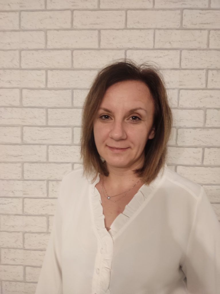 Rozmowa Tygodnia z Panią Sylwią Błaszczyk, nauczycielką języka polskiego w Zespole Szkolno-Przedszkolnym numer 1 w Wałbrzychu nagrodzoną tegoroczną nagrodą Prezydenta Miasta Wałbrzycha za osiągnięcia w edukacji