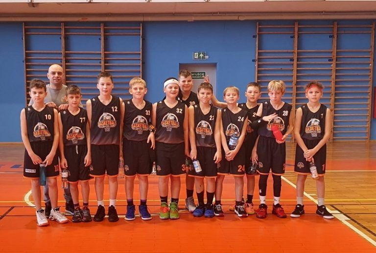 Dobra postawa koszykarzy Basketu