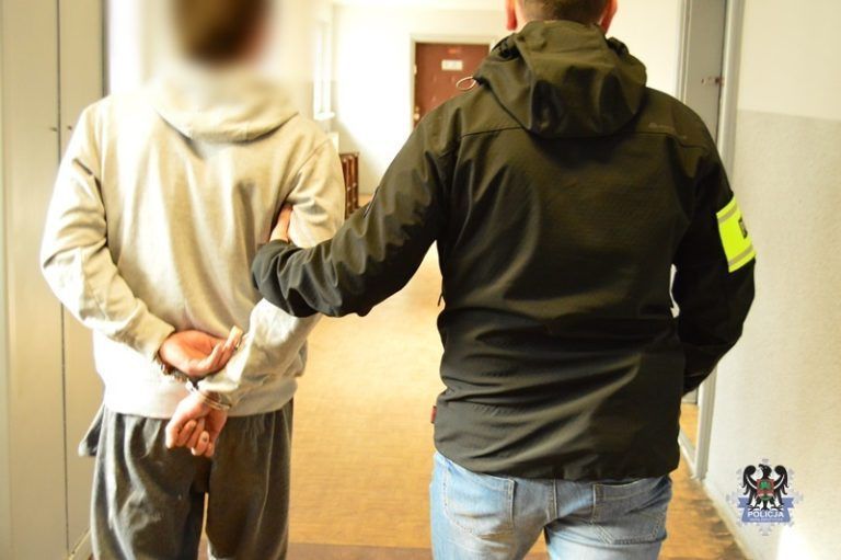 Był poszukiwany. Odpowie dodatkowo za posiadanie narkotyków