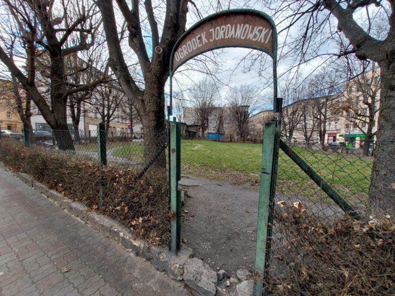 Rozpoczynają się prace na terenie Ogródka Jordanowskiego i śródmiejskiego podwórka