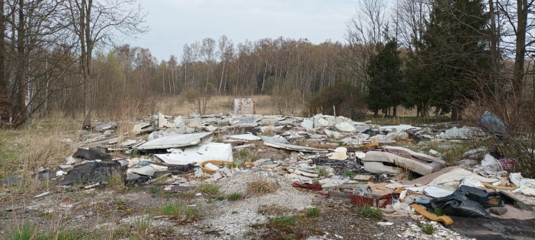 Usunięto zalegające odpady 