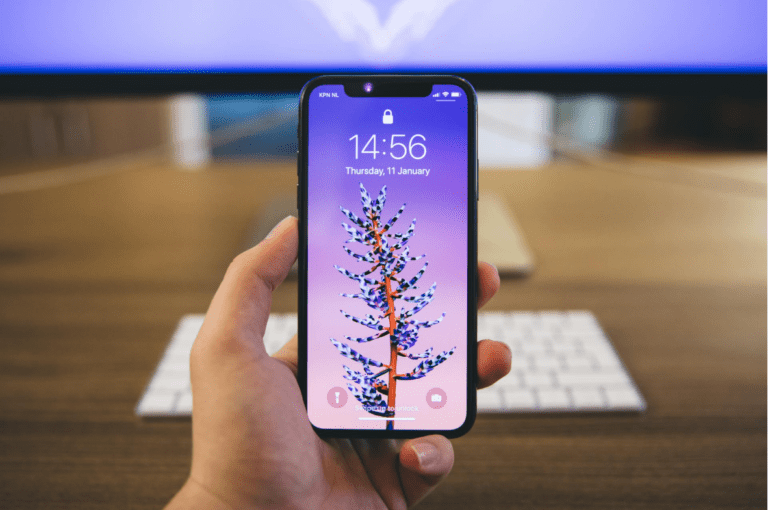 Jak wybrać wyświetlacz i baterię do iPhone, by przywrócić pełną funkcjonalność urządzenia?
