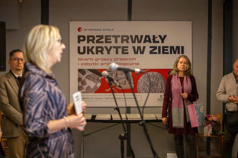 Odkryj tajemnice ukryte pod Wałbrzychem! Bezpłatne oprowadzania kuratorskie i niezwykłe zabytki z regionu w Starej Kopalni