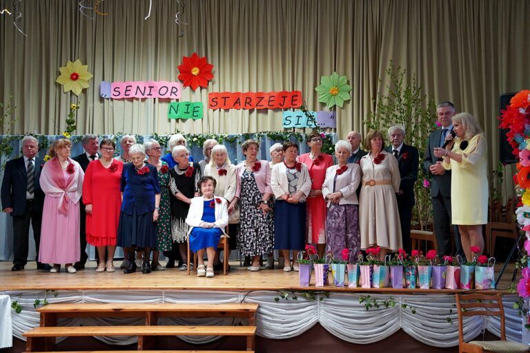 OD 30 LAT MŁODZI DUCHEM, BOGACI DOŚWIADCZENIEM
