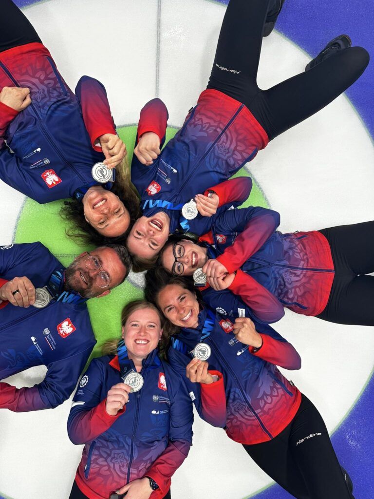 Świdniczanka ze srebrnym medalem Turnieju Prekwalifikacyjnego  do Mistrzostw Świata w curlingu