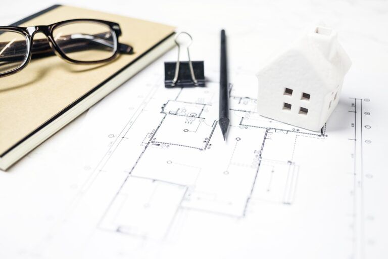 Jak wybrać architekta w Gdańsku? Na co zwrócić uwagę przy projekcie domu na Pomorzu