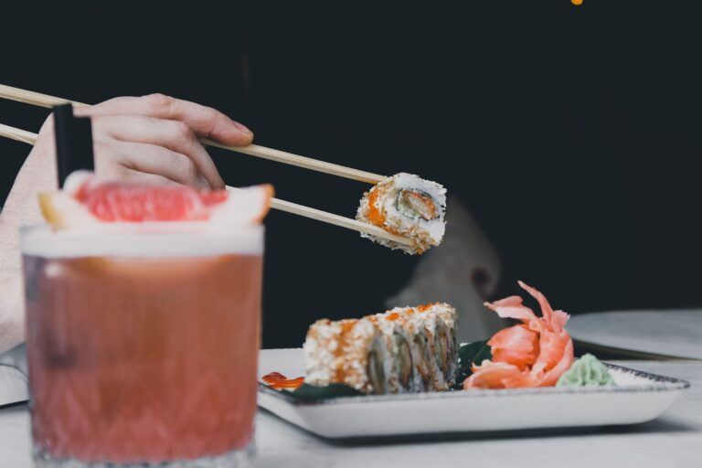 Wyposażenie sushi baru – co trzeba kupić, jakie są wymagania i kiedy lokal może się opłacać?